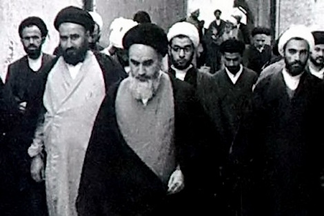 فاصله اندازی بین مردم و امام خمینی(س) علت تبعید به نجف اشرف