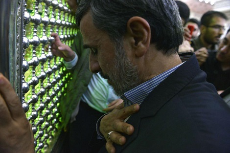 حضور دکتر احمدی نژاد و در حرم مطهر امام خمینی (س) به مناسبت دهه فجر