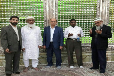 رئیس بنیاد اسلامی کشور بنگلادش به مقام شامخ امام راحل ادای احترام کرد