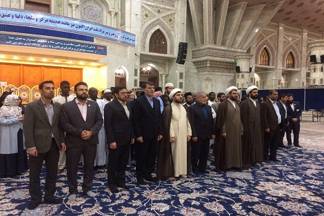 شرکت‌ کنندگان مسابقات بین المللی قرآن کریم به مقام امام راحل ادای احترام کردند