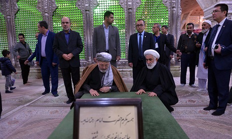 رییس شورای عالی صلح افغانستان به مقام شامخ امام راحل ادای احترام کرد