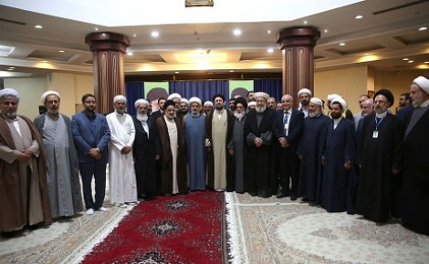 ادای احترام مهمانان سی و ششمین کنفرانس وحدت اسلامی به مقام شامخ امام راحل