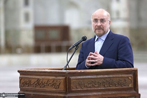 قالیباف در حرم امام: سخنان امام (ره) نشان‌دهندۀ عظمت، ارزش و جایگاه والای بسیج است