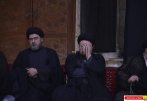 گزارش تصویری /مراسم عزاداری ابا عبدالله الحسین(ع) در حرم مطهر امام راحل _شب هشتم محرم