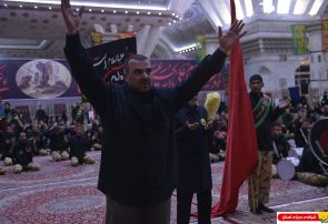 گزارش تصویری /مراسم عزاداری ابا عبدالله الحسین(ع) در حرم مطهر امام راحل _شب دهم محرم