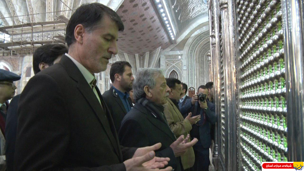 گزارش تصویری : ادای احترام وزیر تولیدات دفاعی پاکستان و هیئت همراه به مقام شامخ امام راحل