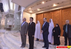 گزارش تصویری : ادای احترام مسئولین سفارت کوبا به مقام شامخ امام راحل
