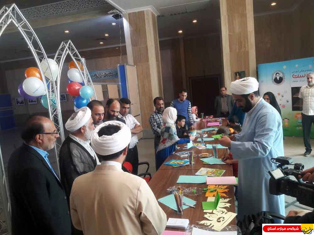گزارش تصویری : بازدید حجت الاسلام والمسلمین جوادی راد از نمایشگاه عطر یاس در حرم مطهر امام راحل در اولین روز فروردین ۹۷