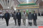 گزارش تصویری : ادای احترام میهمانان همایش حقوق بشر اسلامی به مقام شامخ امام راحل