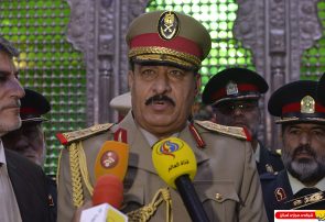 گزارش تصویری : ادای احترام فرماندهان مرزبانی عراق و هیئت همراه به مقام شامخ امام راحل