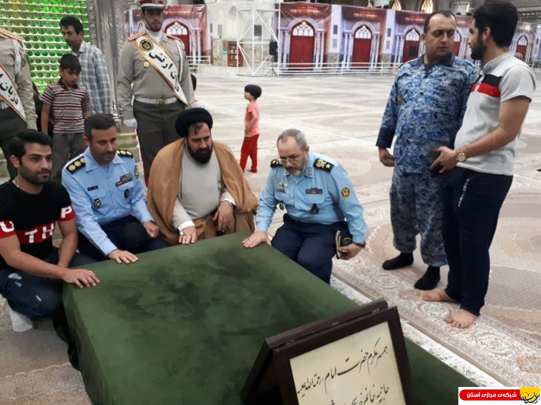 گزارش تصویری : ادای احترام فرمانده نیروی هوایی ارتش به مقام شامخ امام راحل