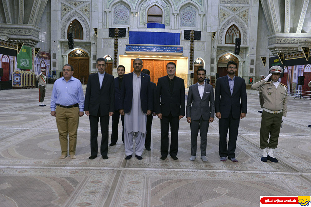 گزارش تصویری : ادای احترام مقامات وزارت دفاع پاکستان به مقام شامخ امام راحل
