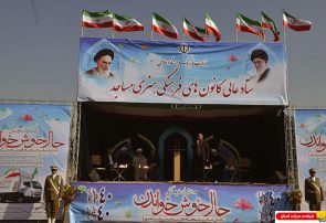 آیین بدرقه ۴۰ کاروان فرهنگی حامل ۲۵۰هزار جلد کتاب به کتابخانه های مساجد کشور در حرم مطهر حضرت امام خمینی (س)