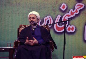 گزارش تصویری : همایش خادمین افتخاری آستان مقدس حضرت امام خمینی (س)