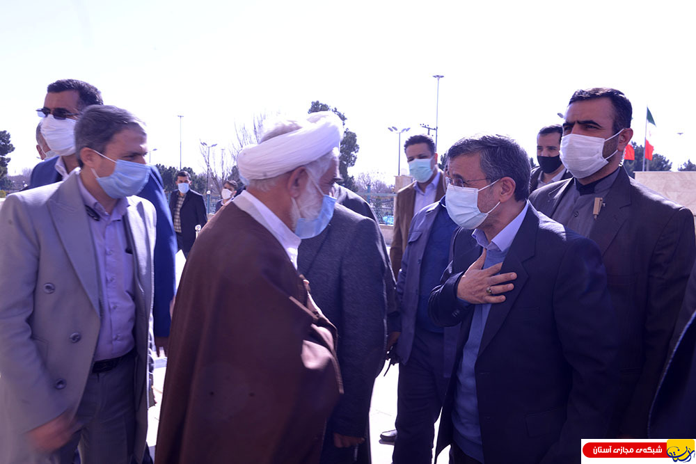 تجدید میثاق دکتر احمدی نژاد و هیات همراه با آرمان های امام راحل(س)
