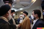 ادای احترام سید عمار حکیم به حضرت امام خمینی (س)