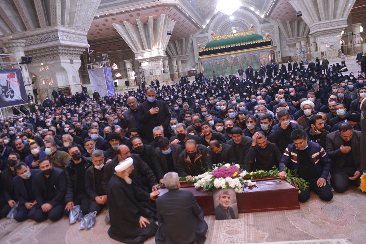 مراسم تشییع پیکر خادم امام راحل بهروز قلی پور در حرم مطهر
