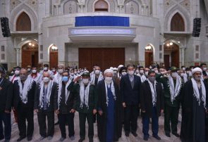آیین عطر افشانی مضجع شریف امام راحل توسط بسیجیان دارالمومنین کاشان