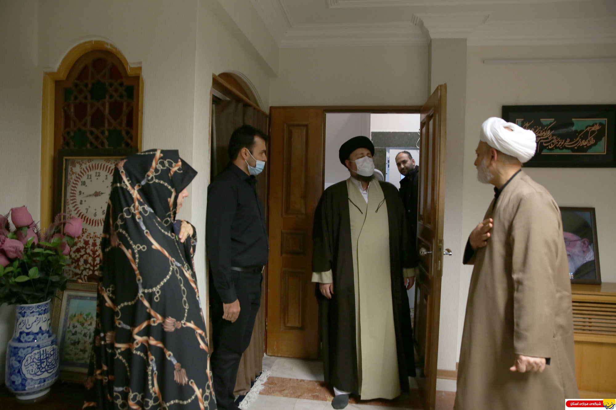 حضور آِیت الله سید حسن خمینی در منزل مرحوم آیت الله ری شهری