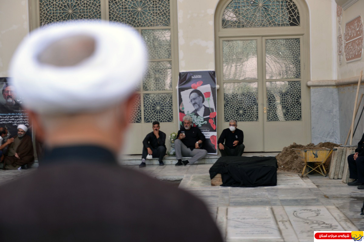 مراسم تدفین حجت الاسلام و المسلمین سید محمود دعایی درحرم مطهر حضرت امام خمینی(ره)