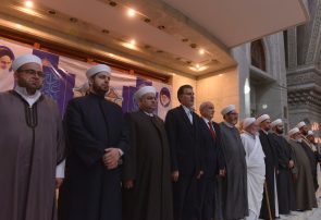 ادای احترام علمای اهل سنت کشور سوریه به مقام شامخ حضرت امام خمینی(س) با حضو یادگار امام