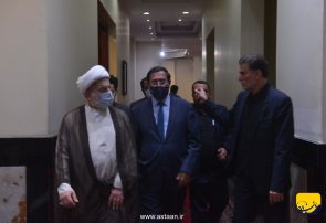 ادای احترام رئیس مجلس اعلای اسلامی عراق شیخ همام حمودی به مقام شامخ امام راحل(س)