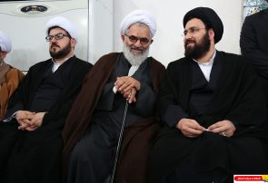 یادگارامام در مراسم بزرگداشت آیت الله صالحی مازندرانی‎