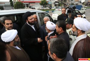 ادای احترام سید علی خمینی به شهدای شهرستان قائم شهر