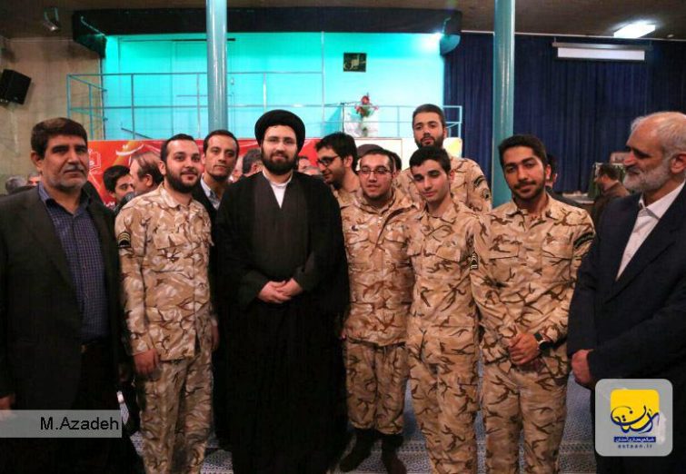 سیدعلی خمینی در جمع سپاهیان حفاظت جماران