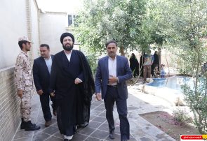 حضور سید علی خمینی در بیت تاریخی امام راحل (س) در قم