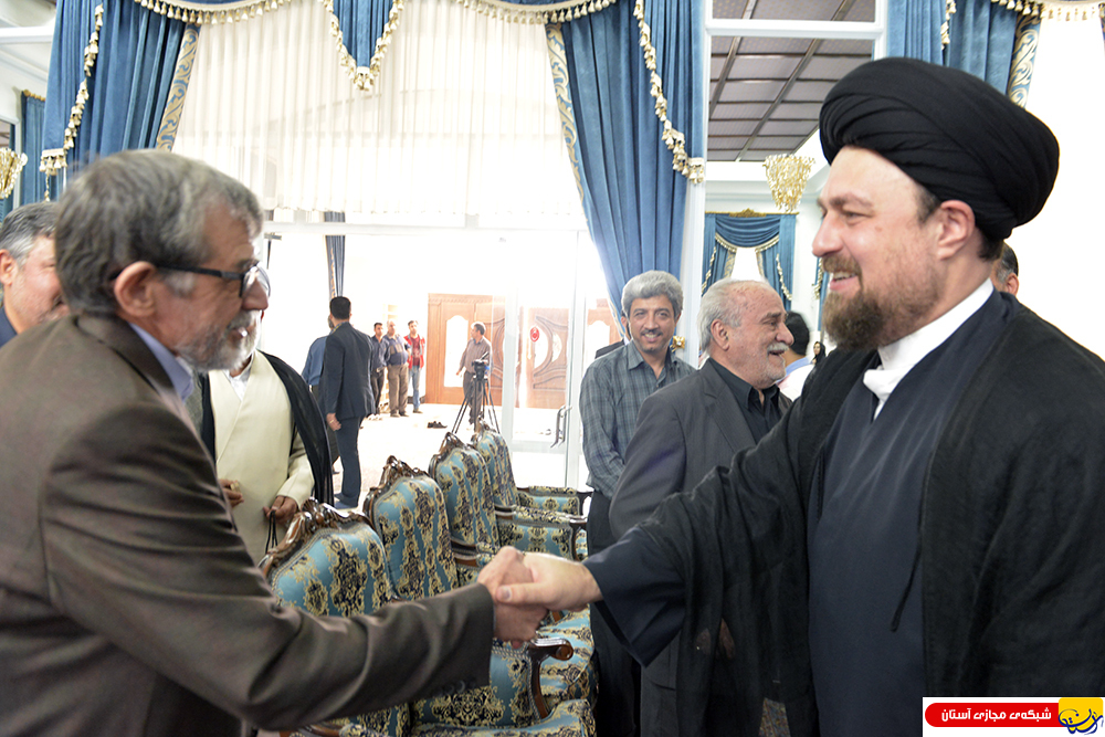 دیدار جمعی از خانواده شهدا با آیت الله سیدحسن خمینی