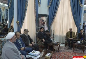 دیدار اعضای انجمن نابینایان ایران با آیت الله سید حسن خمینی