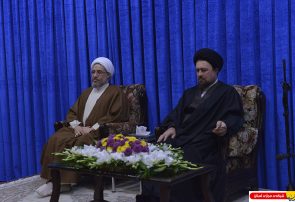 تجدید میثاق شرکت کنندگان سی امین کنفرانس بین المللی وحدت اسلامی با آرمانهای حضرت امام خمینی (س)