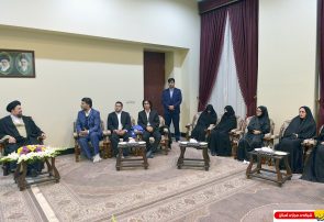 دیدار جمعی از انجمن ورزشی پرثوآ با آیت الله سید حسن خمینی