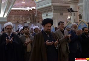 اقامه نماز مغرب و عشا بیست و سوم دی ماه ۱۳۹۵ توسط آیت الله سید حسن خمینی