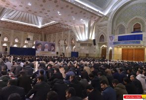 محفل انس با قرآن روز ۴ بهمن ۹۵ در حرم مطهر امام راحل