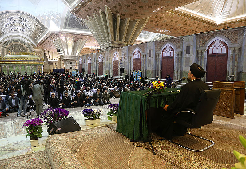 مراسم تحویل سال نو با حضور یادگار امام در حرم مطهر امام خمینی (س)