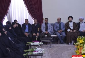 دیدار خانواده شهدا با آیت الله سید حسن خمینی