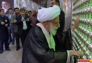 نخستین حضور رئیس مجلس خبرگان رهبری در حرم مطهر امام راحل در سال ۹۶