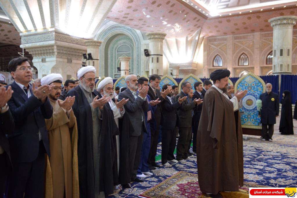 امامت جماعت یادگار امام درنخستین پنجشنبه سال ۱۳۹۶ در حرم مطهر امام خمینی(س)