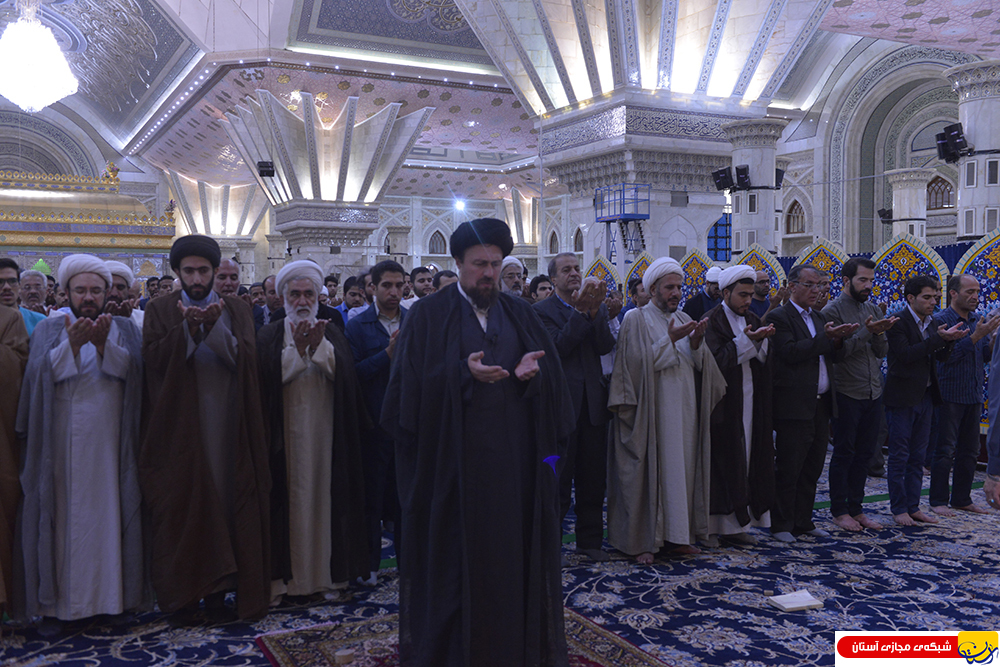 اقامه نماز مغرب و عشا روز پانزدهم تیر ماه نودو شش به امامت آیت الله سید حسن خمینی