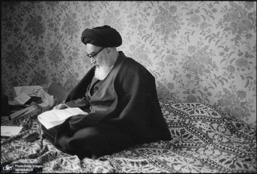 سخنرانی در جمع پلیس تهران (دولت و قوای دولتی در خدمت ملت)
