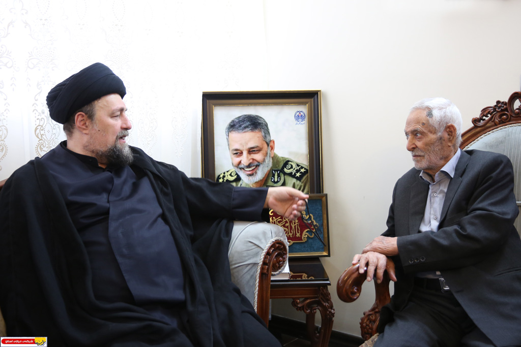 حضور آیتالله سید حسن خمینی در منزل شهید سرلشکر سید عبدالرحیم موسوی؛ تسلیت شهادت فرمانده کل اسبق ارتش جمهوری اسلامی ایران + سوابق و نحوه شهادت در جنگ رمضان