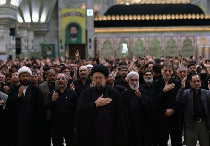 عزاداری ظهر عاشورا در حرم مطهر امام خمینی (س)