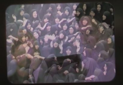 خمینی دست یکایک شما را می بوسد