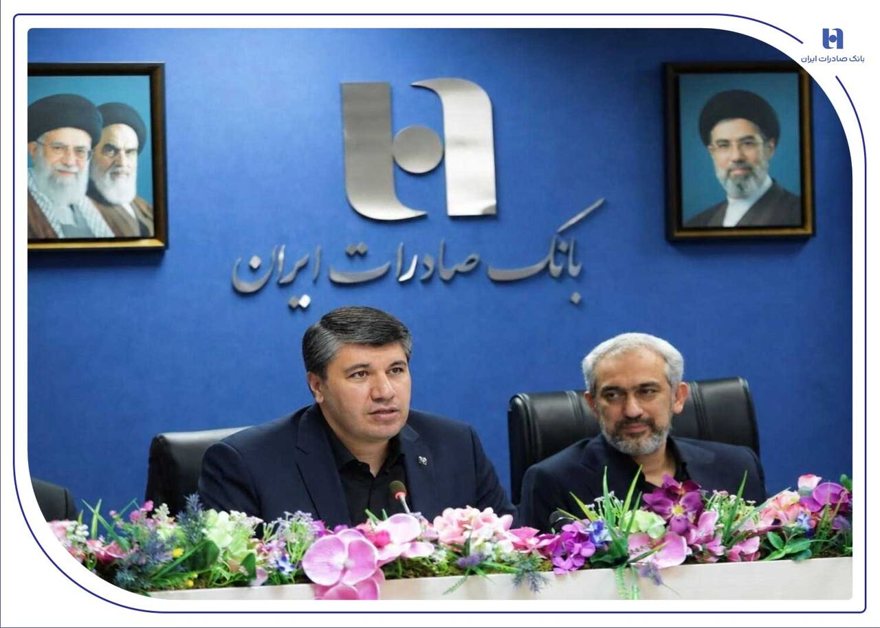 افشین خانی: اعتماد مشتریان، سرمایه انسانی و ارزش‌آفرینی؛ سه محور توسعه پایدار بانک صادرات ایران / تحقق همزمان این سه شاخص، مسیر موفقیت بانک را هموار می‌کند