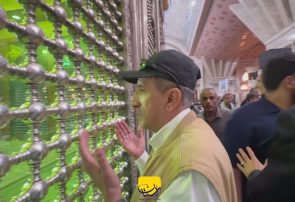 ادای احترام هیئت یمنی به مقام شامخ امام خمینی(س)