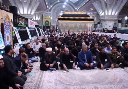 مراسم عزاداری دهه آخر ماه صفر و قرائت دعای پر فیض کمیل در حرم مطهر امام خمینی (س)
