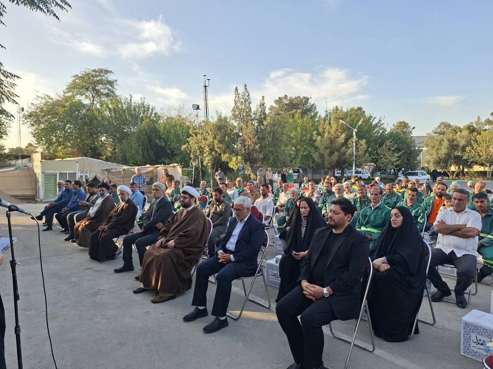 سومین نشست خادمین حضرت روح‌الله برگزار شد